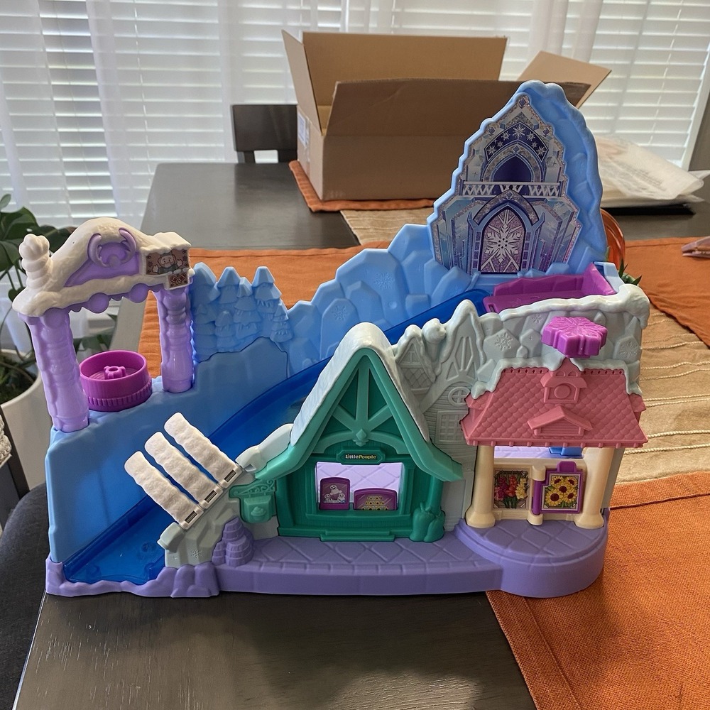 Fisher-Price Little People Disney Frozen Arendelle Sledding Adventures Playset